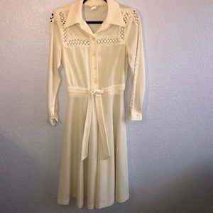 Vintage mock shirt dress in off white cream with embroidered cutout pattern S